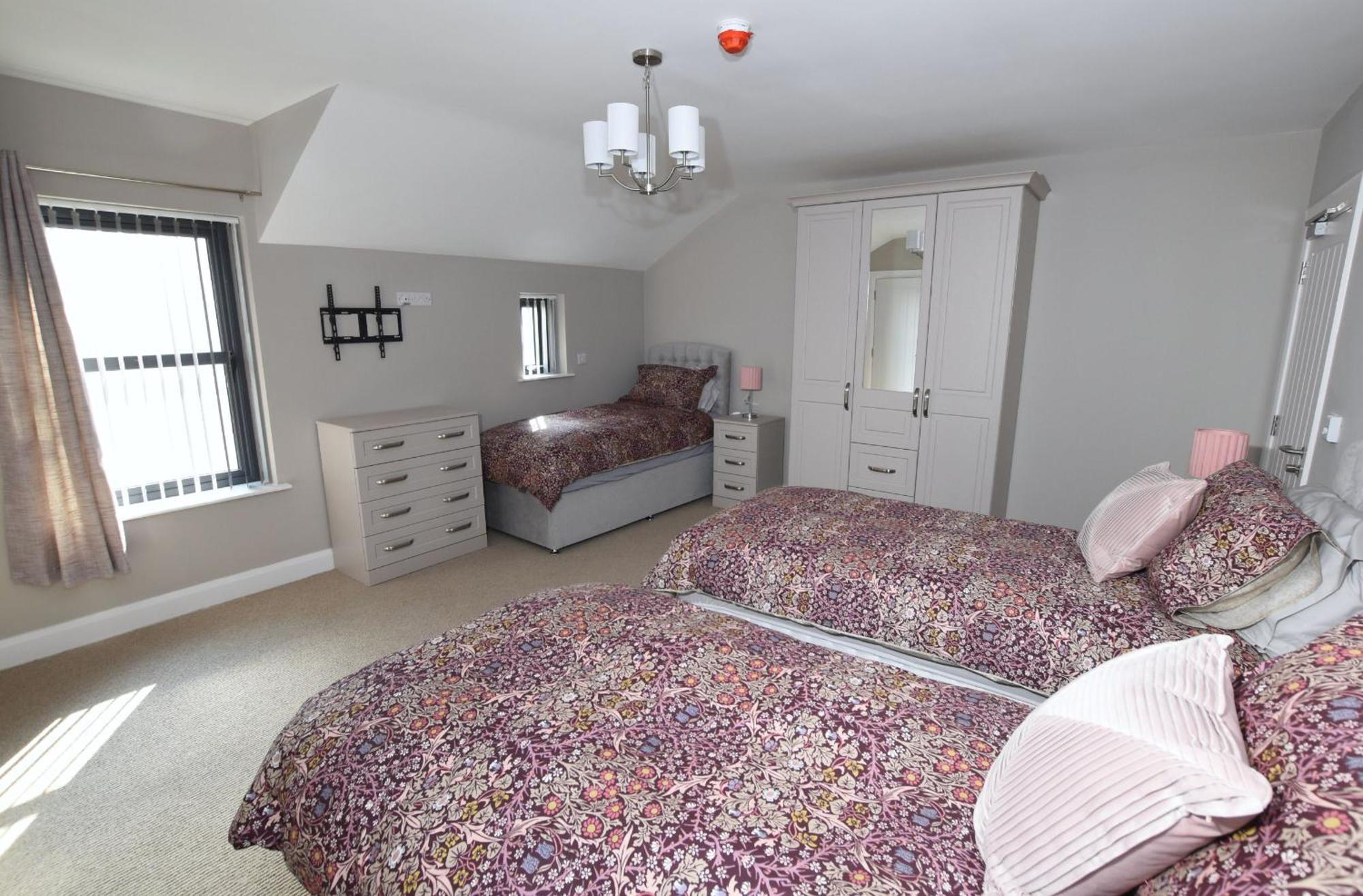 Homestead Hillsborough Guest Rooms Rom bilde